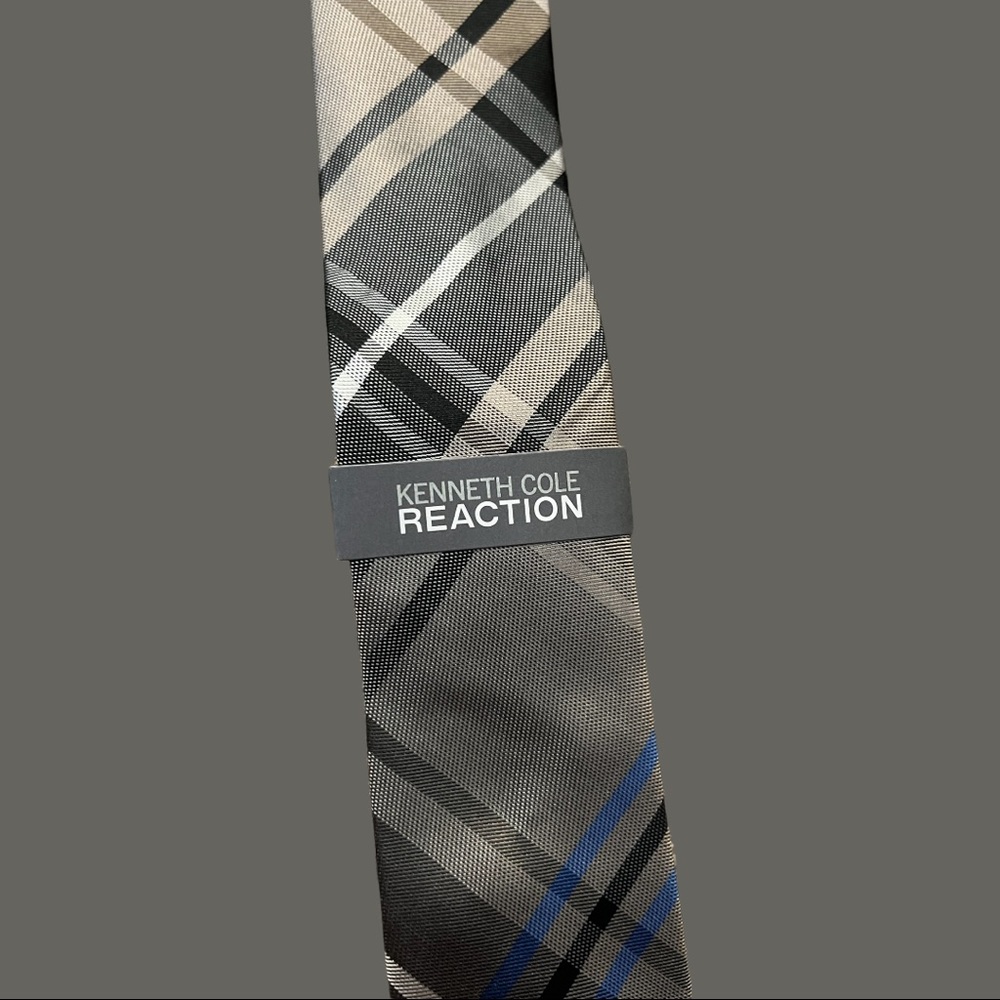 Kenneth Cole Reaction Grey plaid tie